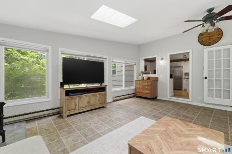 5 Lawton Drive Simsbury CT 06070