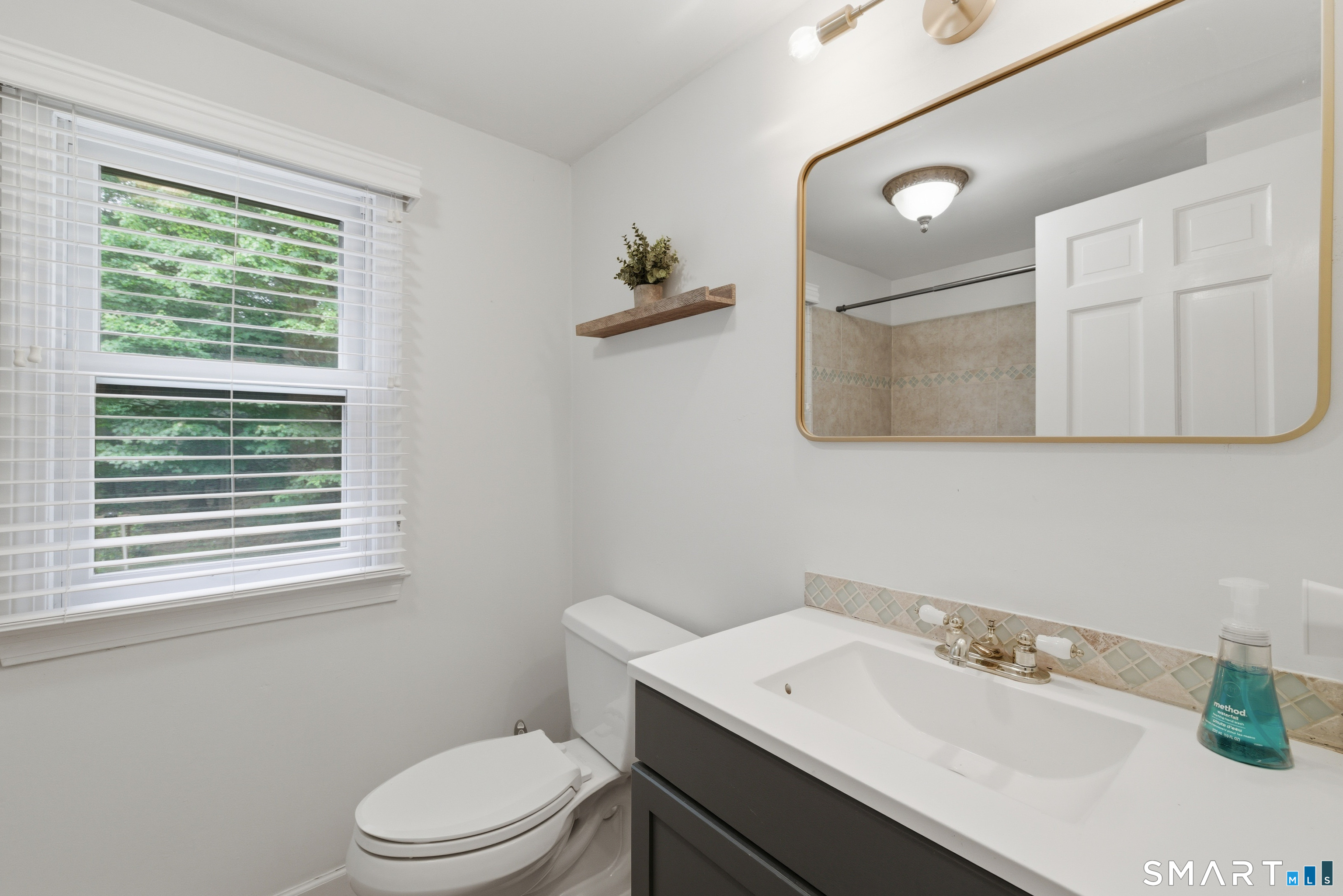5 Lawton Drive Simsbury CT 06070