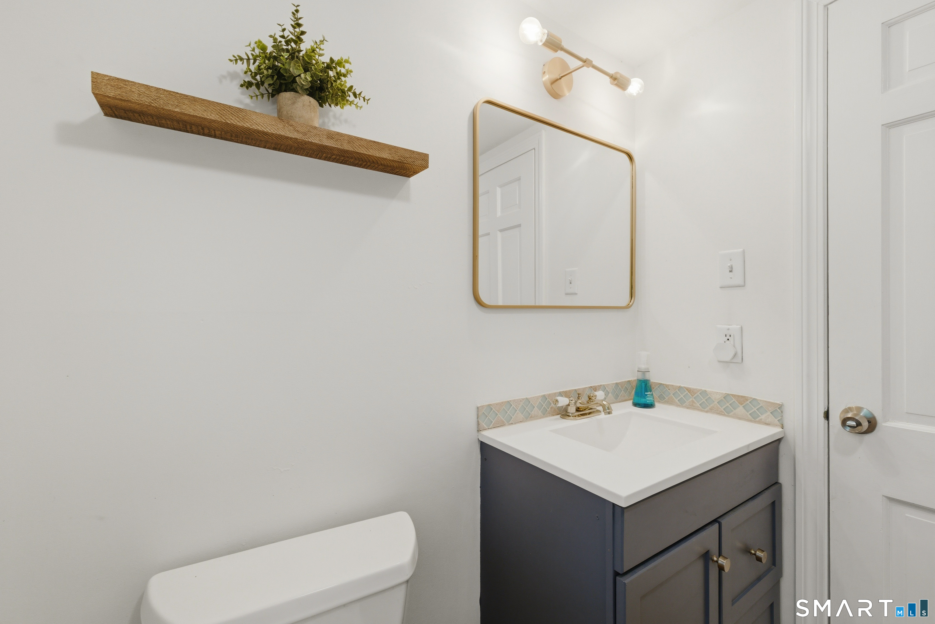 5 Lawton Drive Simsbury CT 06070