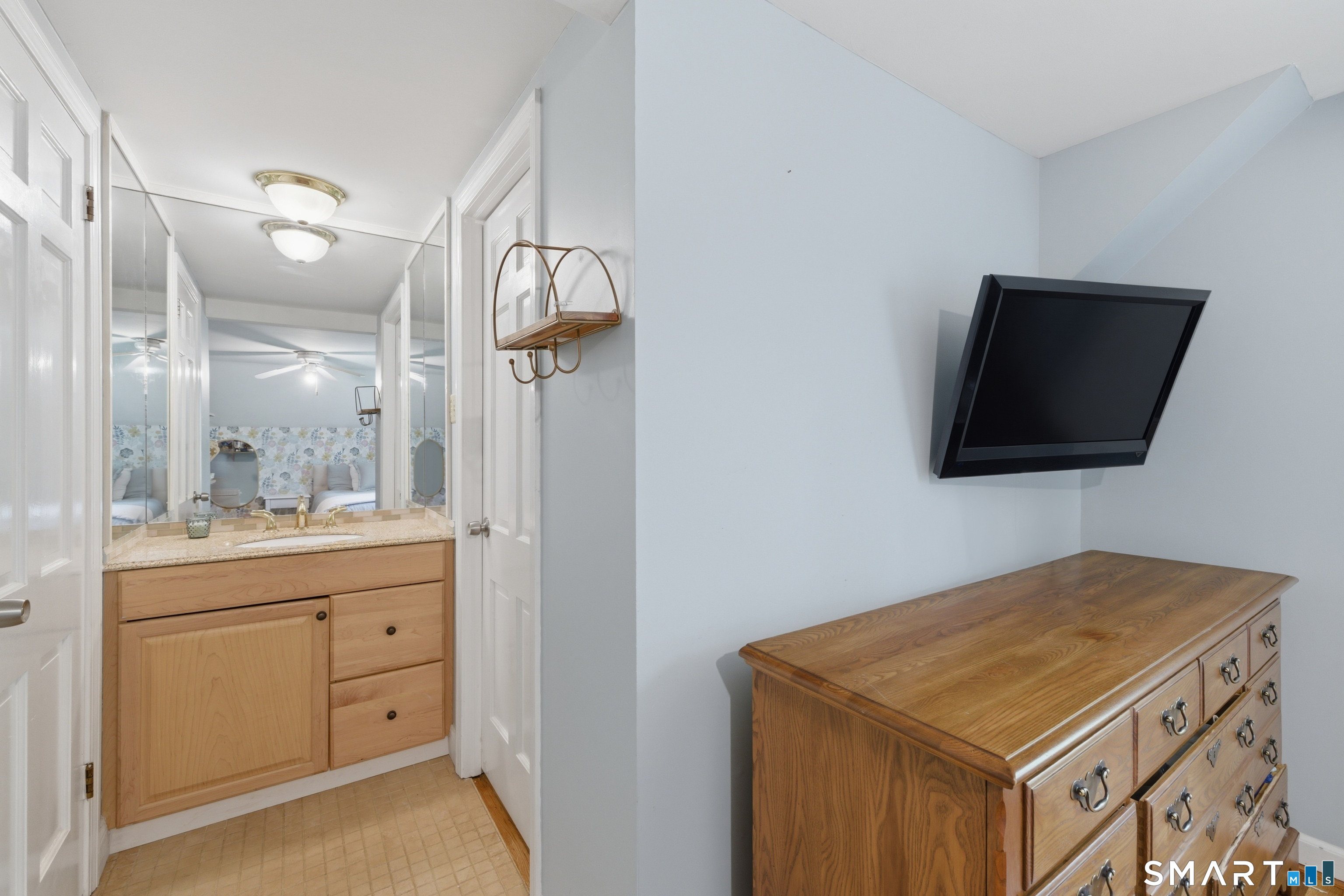 5 Lawton Drive Simsbury CT 06070