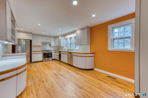 344 North Steele Road West Hartford CT 06117