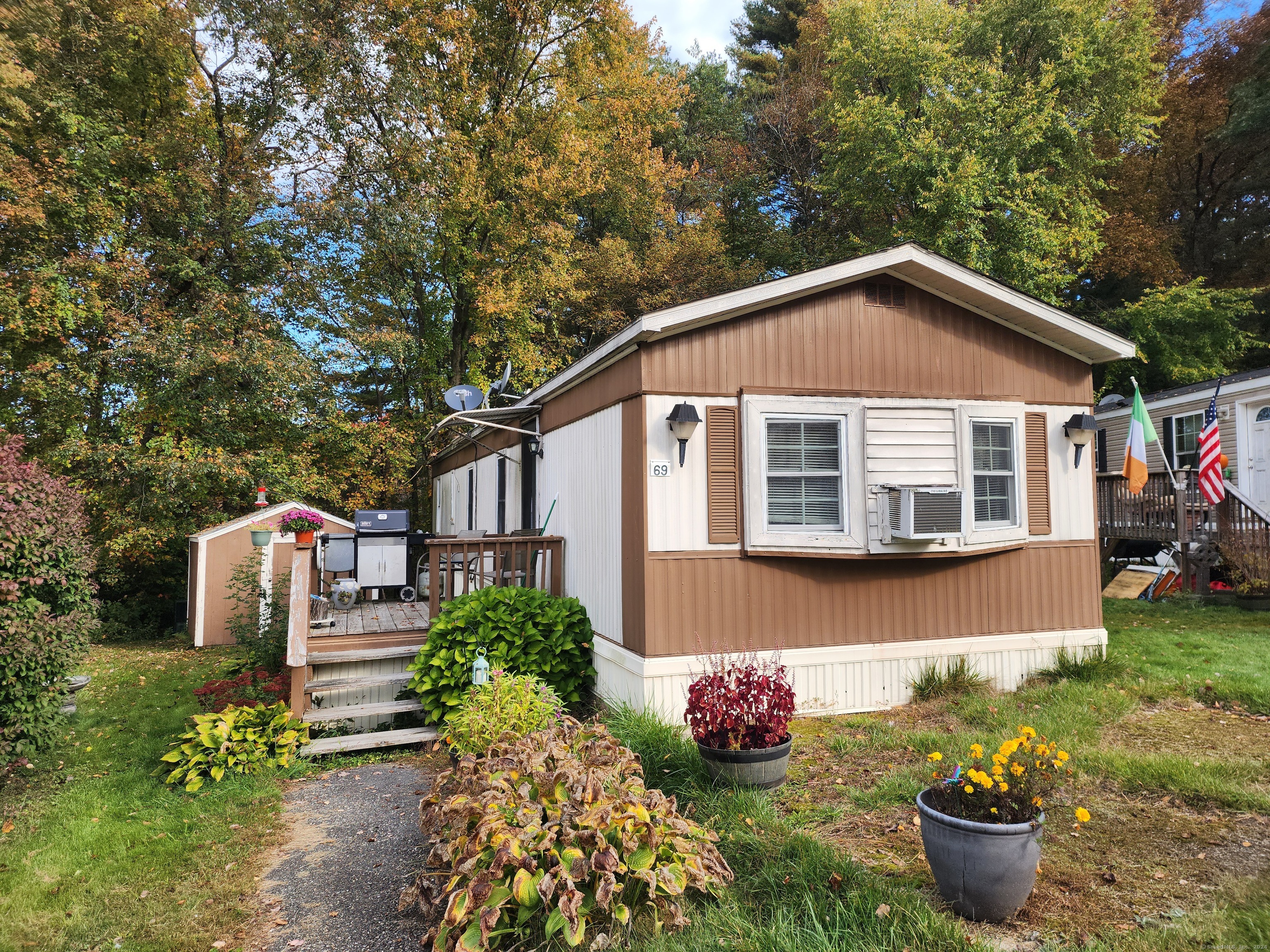 69 R And R Park Killingly CT 06241