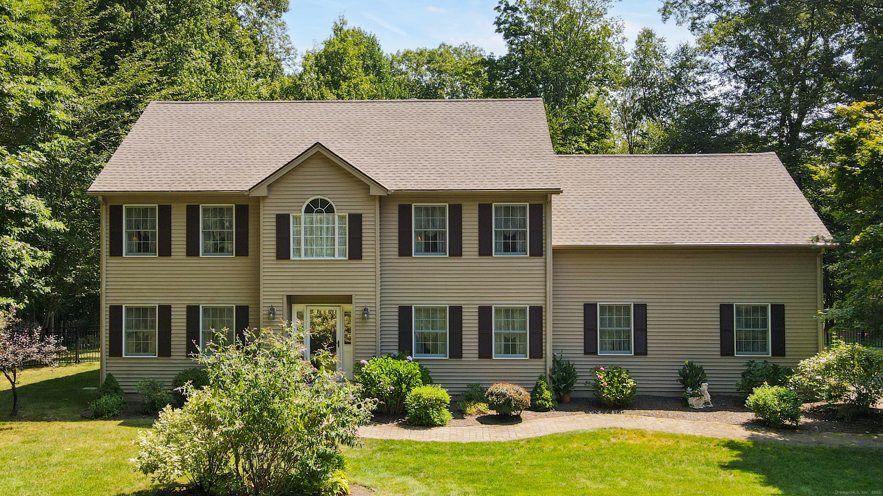 7 Oakwood Lane Hamden CT 06518