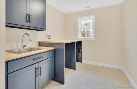 47 Brookview Drive Glastonbury CT 06033