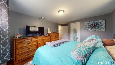30 Alban Road Enfield CT 06082