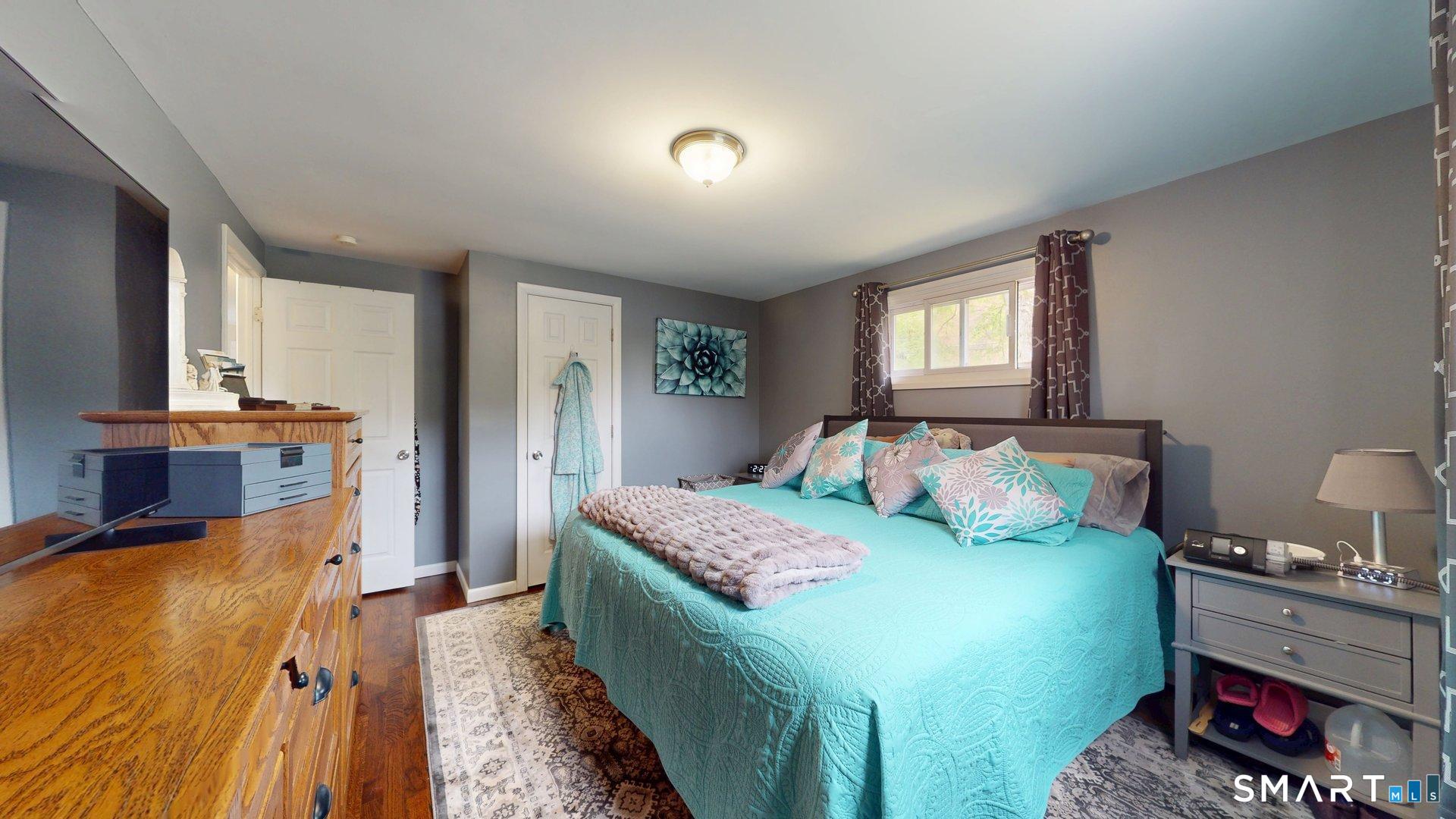 30 Alban Road Enfield CT 06082