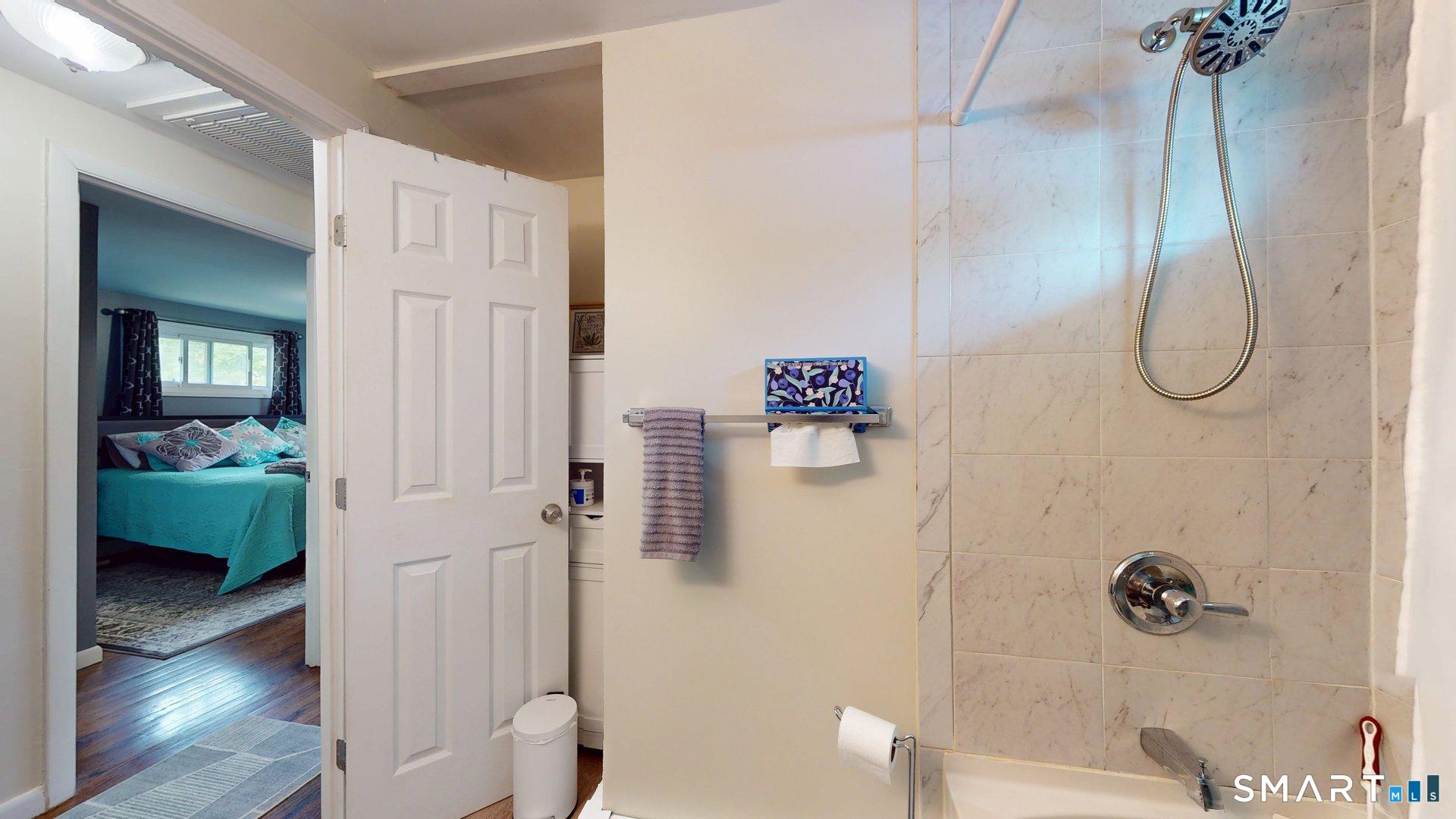 30 Alban Road Enfield CT 06082