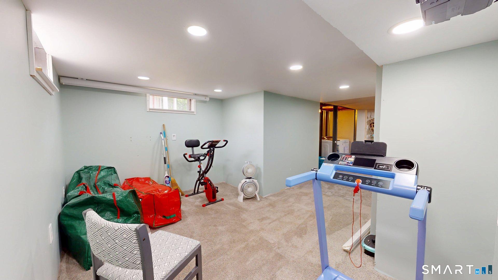 30 Alban Road Enfield CT 06082