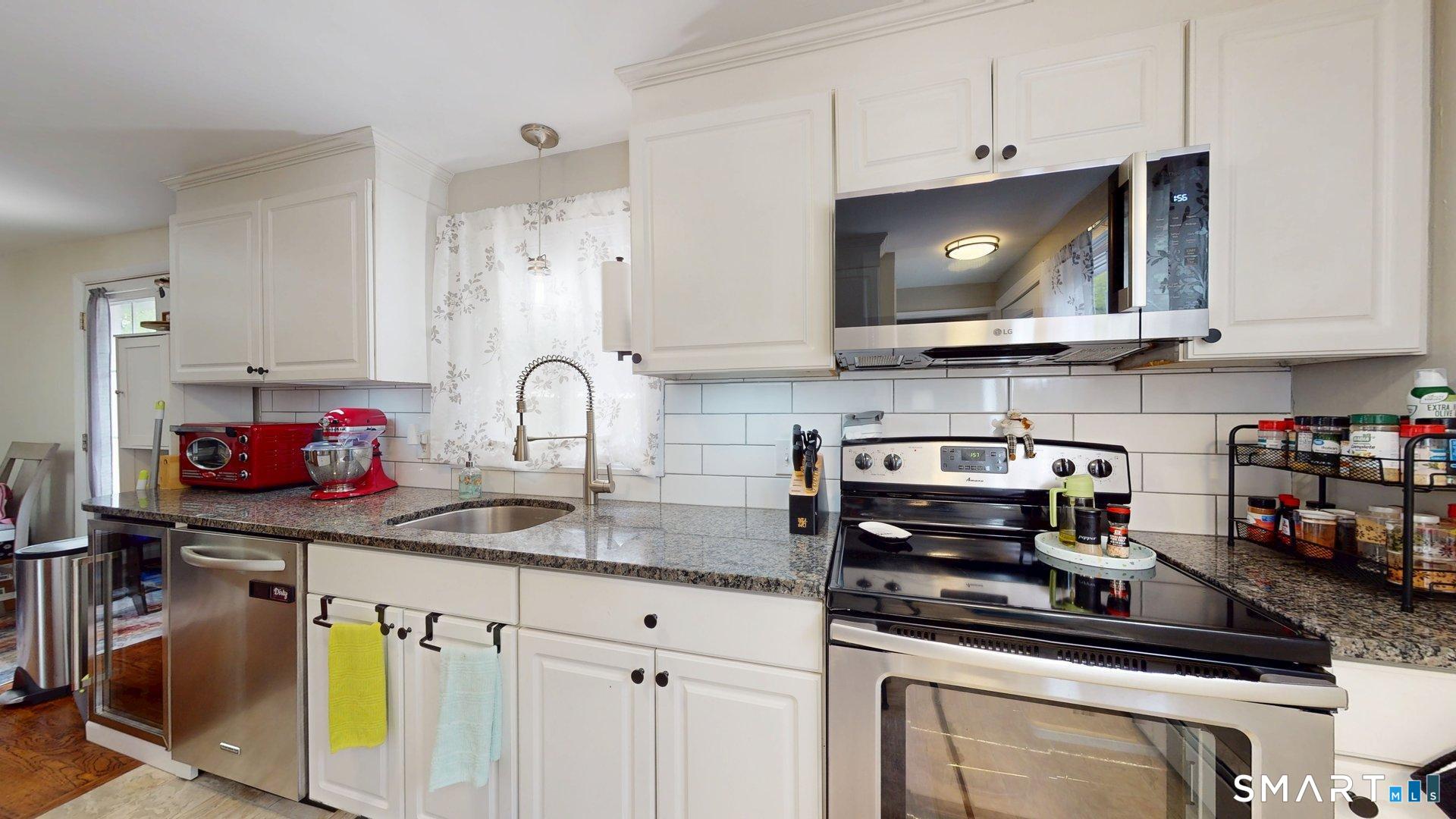 30 Alban Road Enfield CT 06082