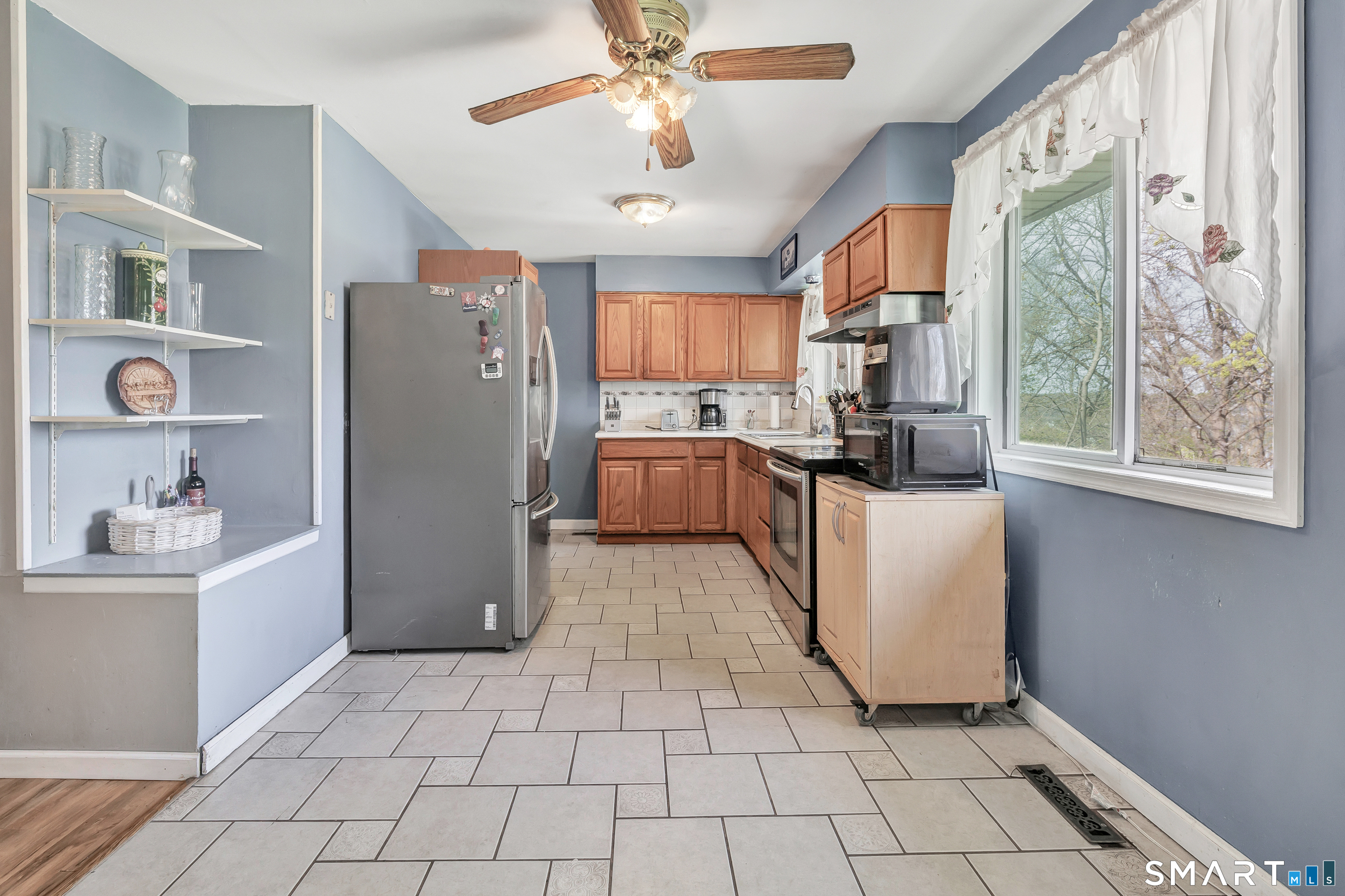 9 Alan Drive Ansonia CT 06401