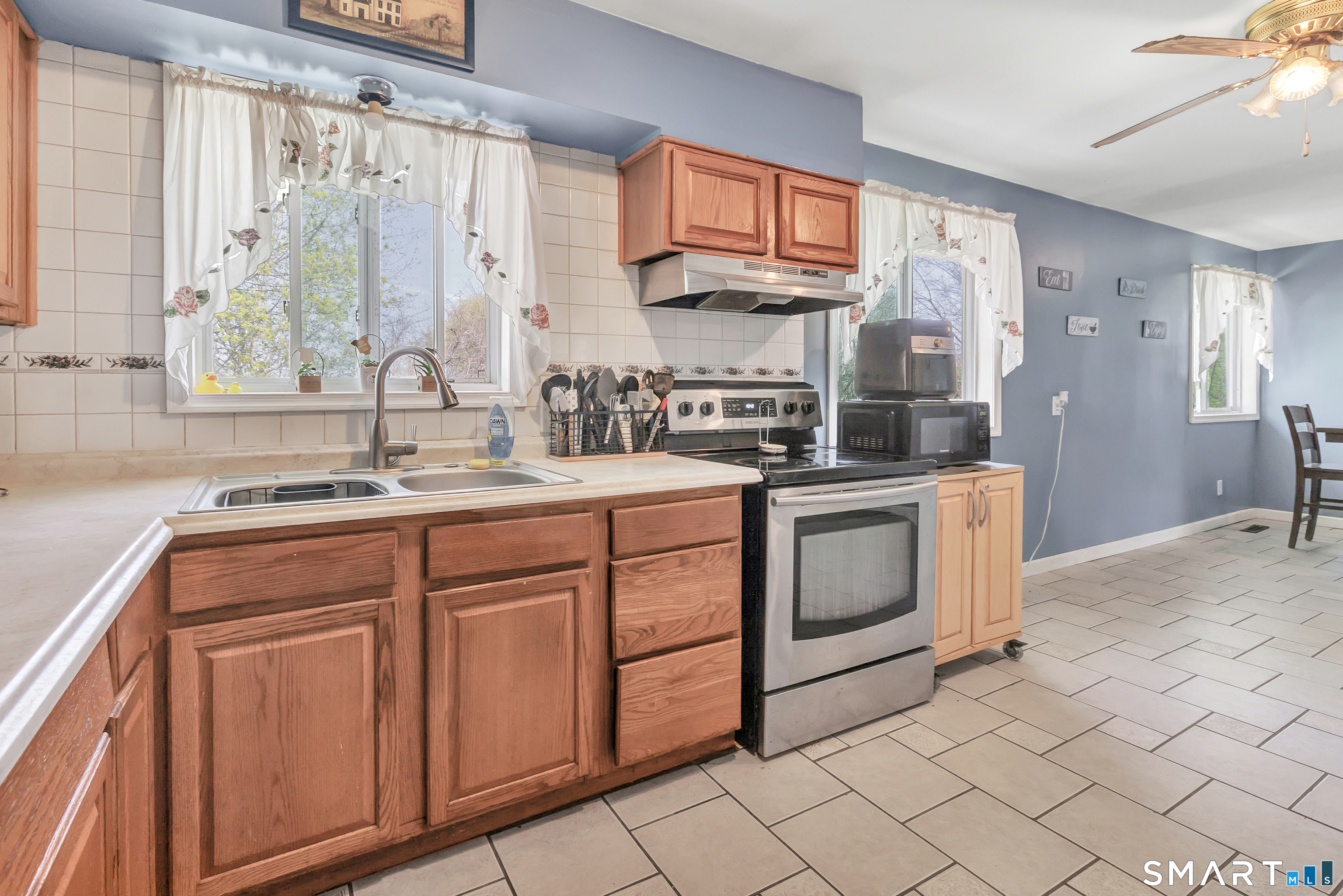 9 Alan Drive Ansonia CT 06401
