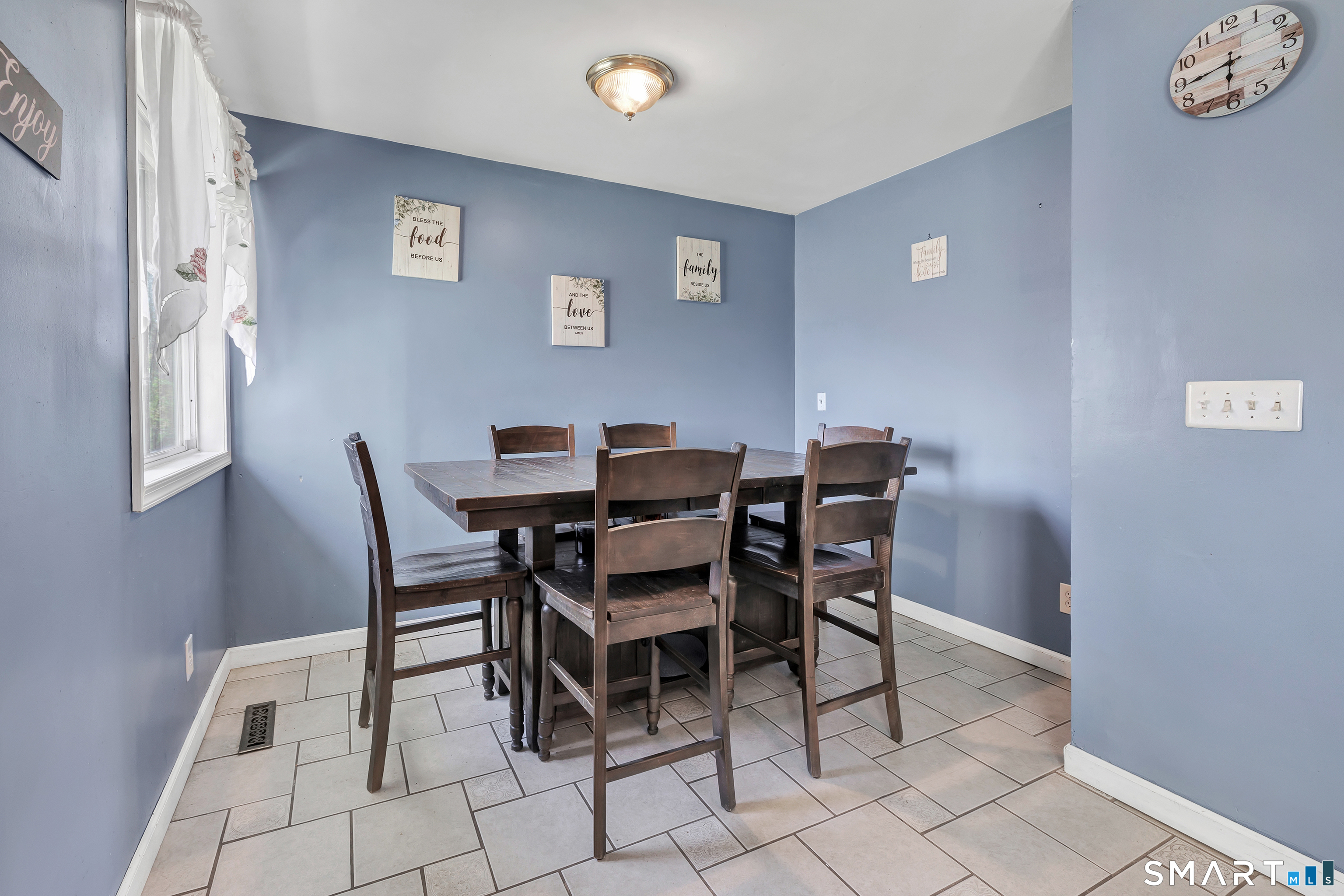 9 Alan Drive Ansonia CT 06401
