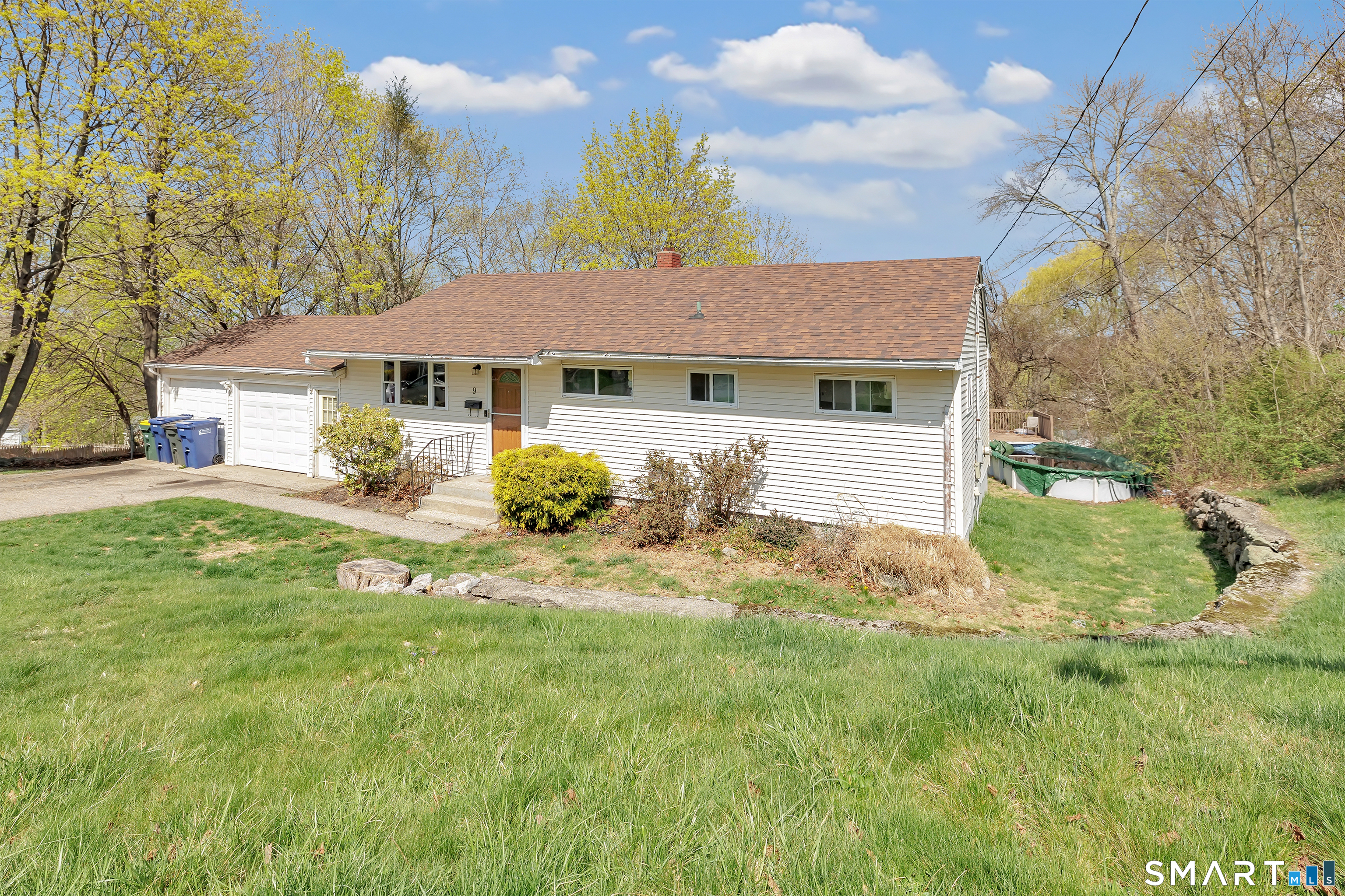 9 Alan Drive Ansonia CT 06401