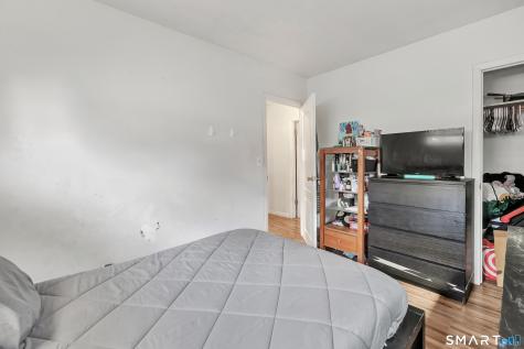 9 Alan Drive Ansonia CT 06401