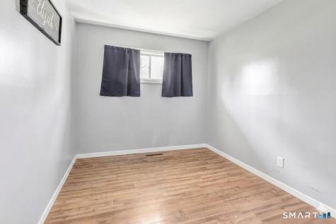 9 Alan Drive Ansonia CT 06401