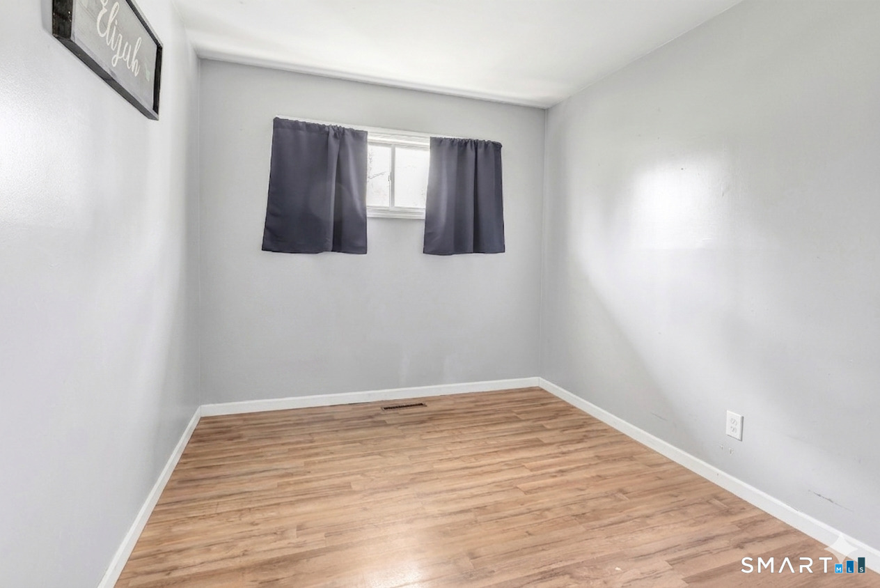 9 Alan Drive Ansonia CT 06401