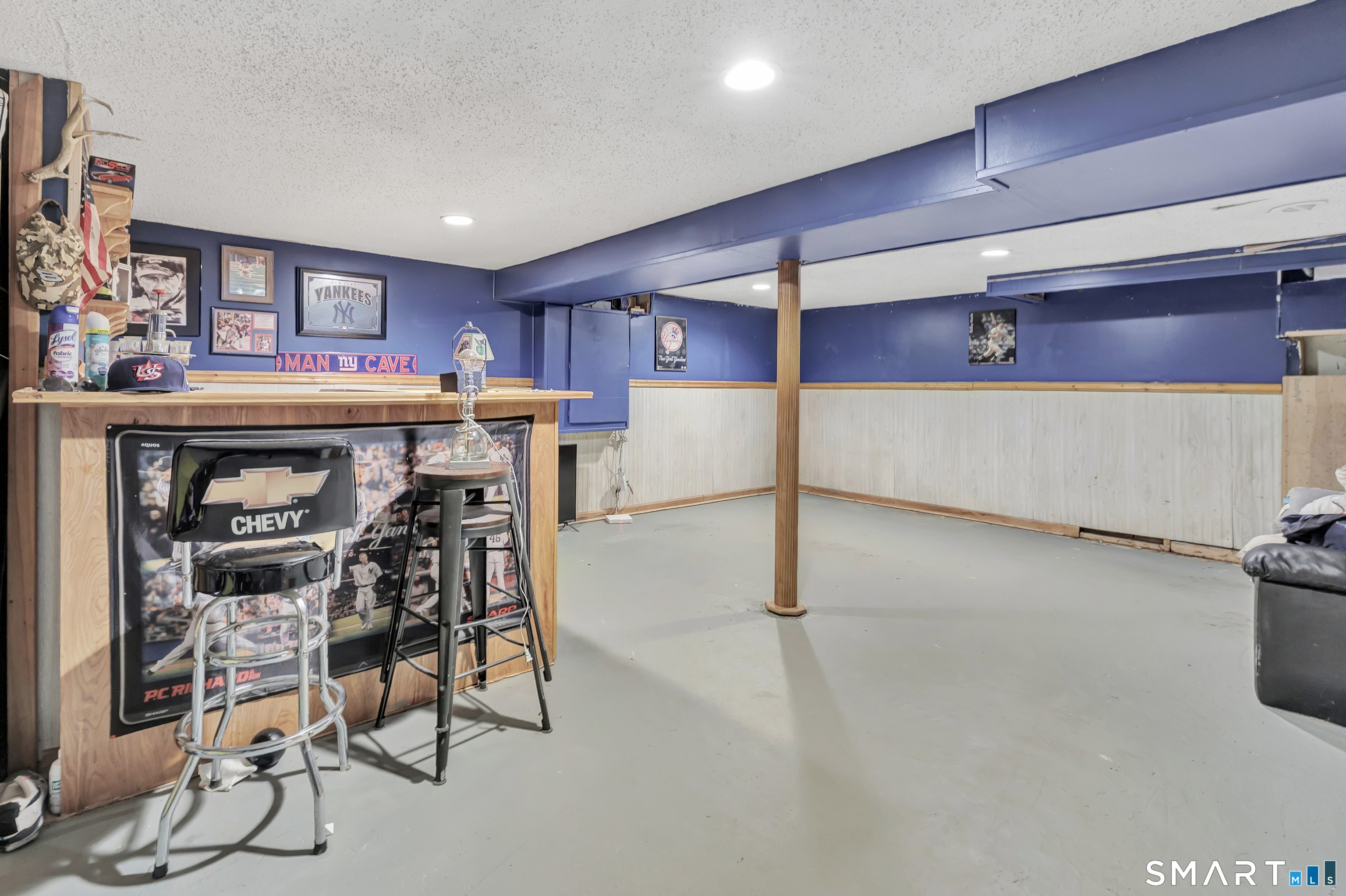 9 Alan Drive Ansonia CT 06401