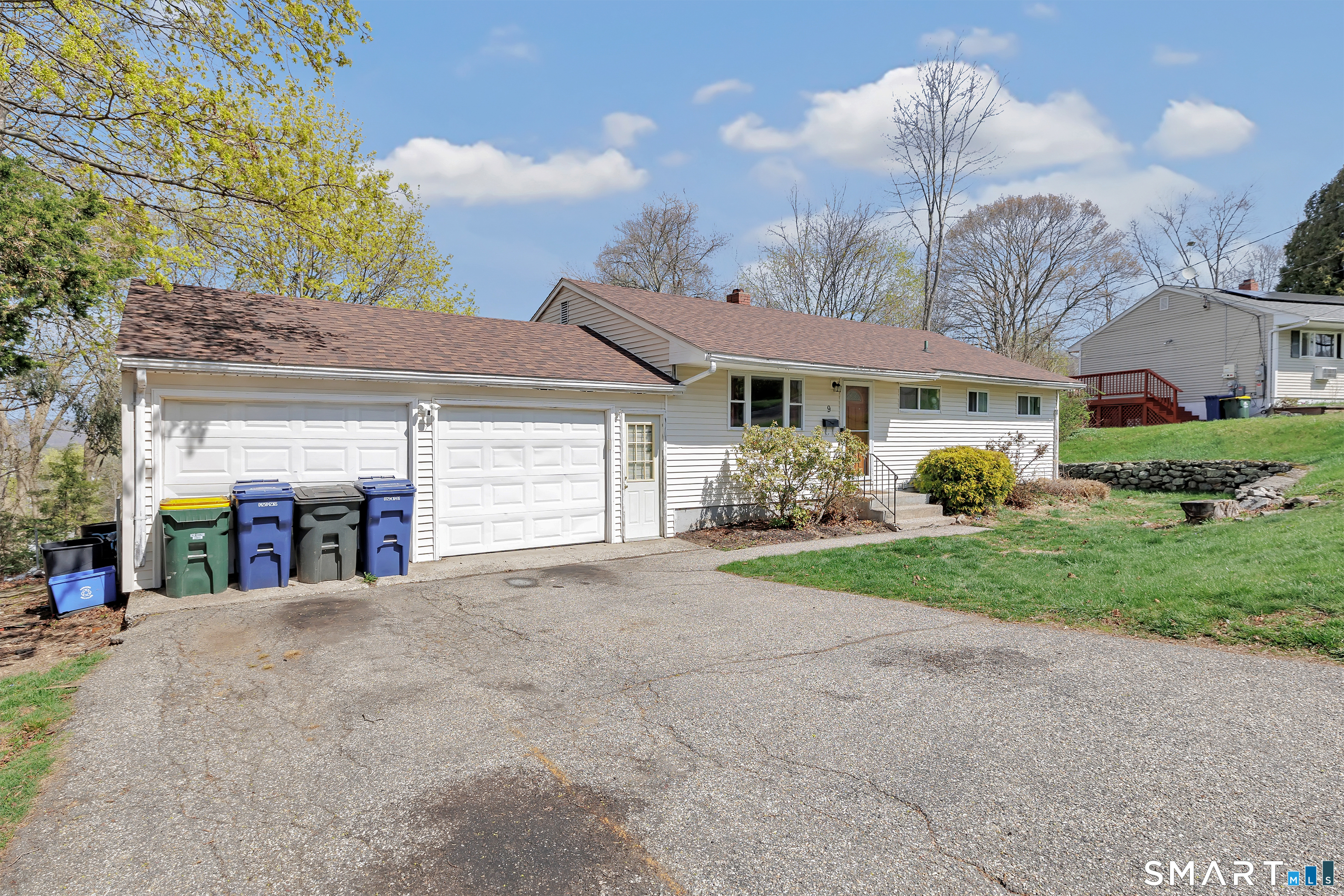 9 Alan Drive Ansonia CT 06401