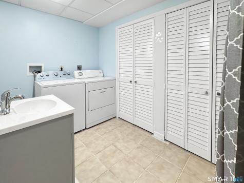 120 Giants Neck Road East Lyme CT 06357