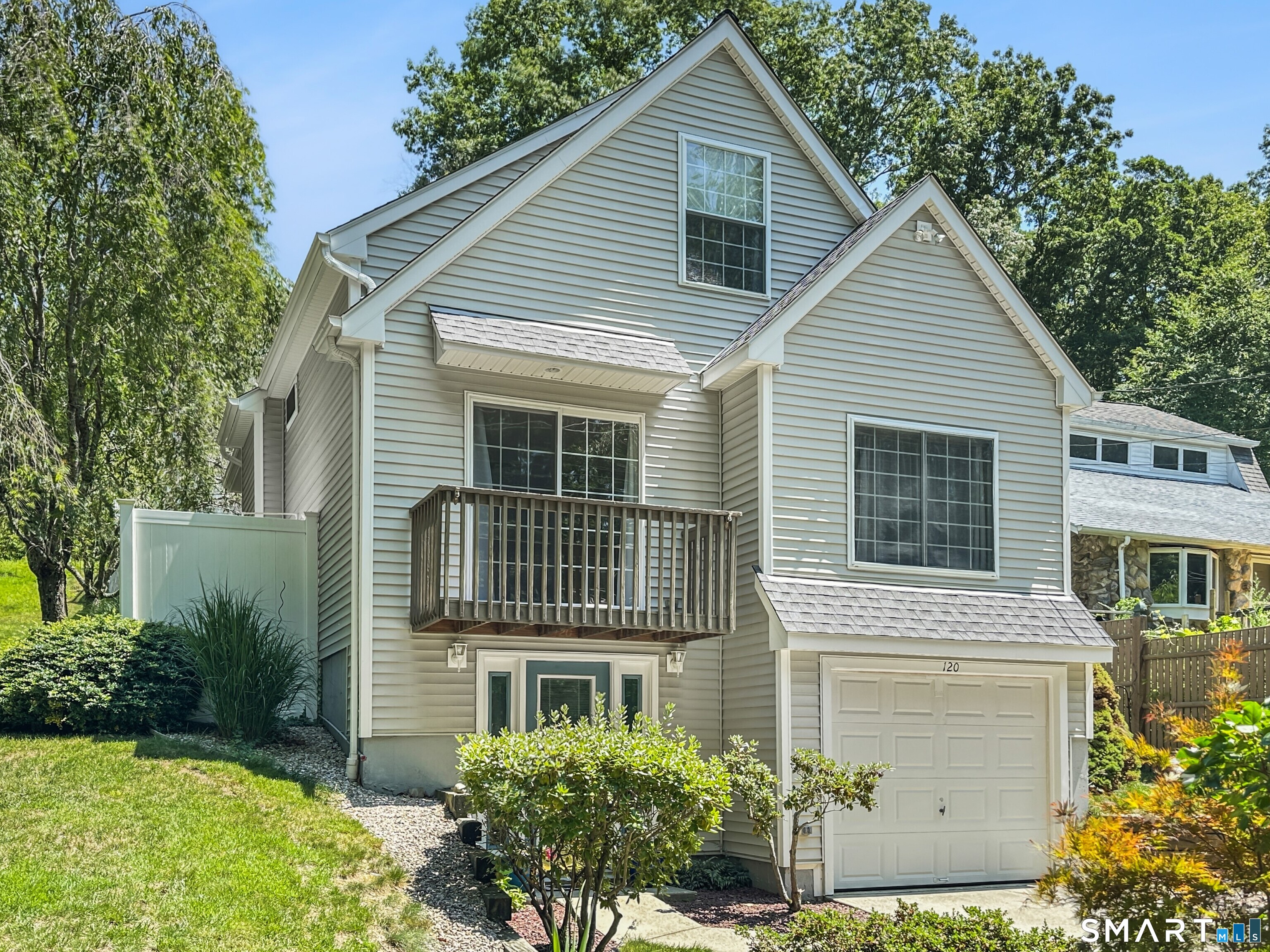 120 Giants Neck Road East Lyme CT 06357