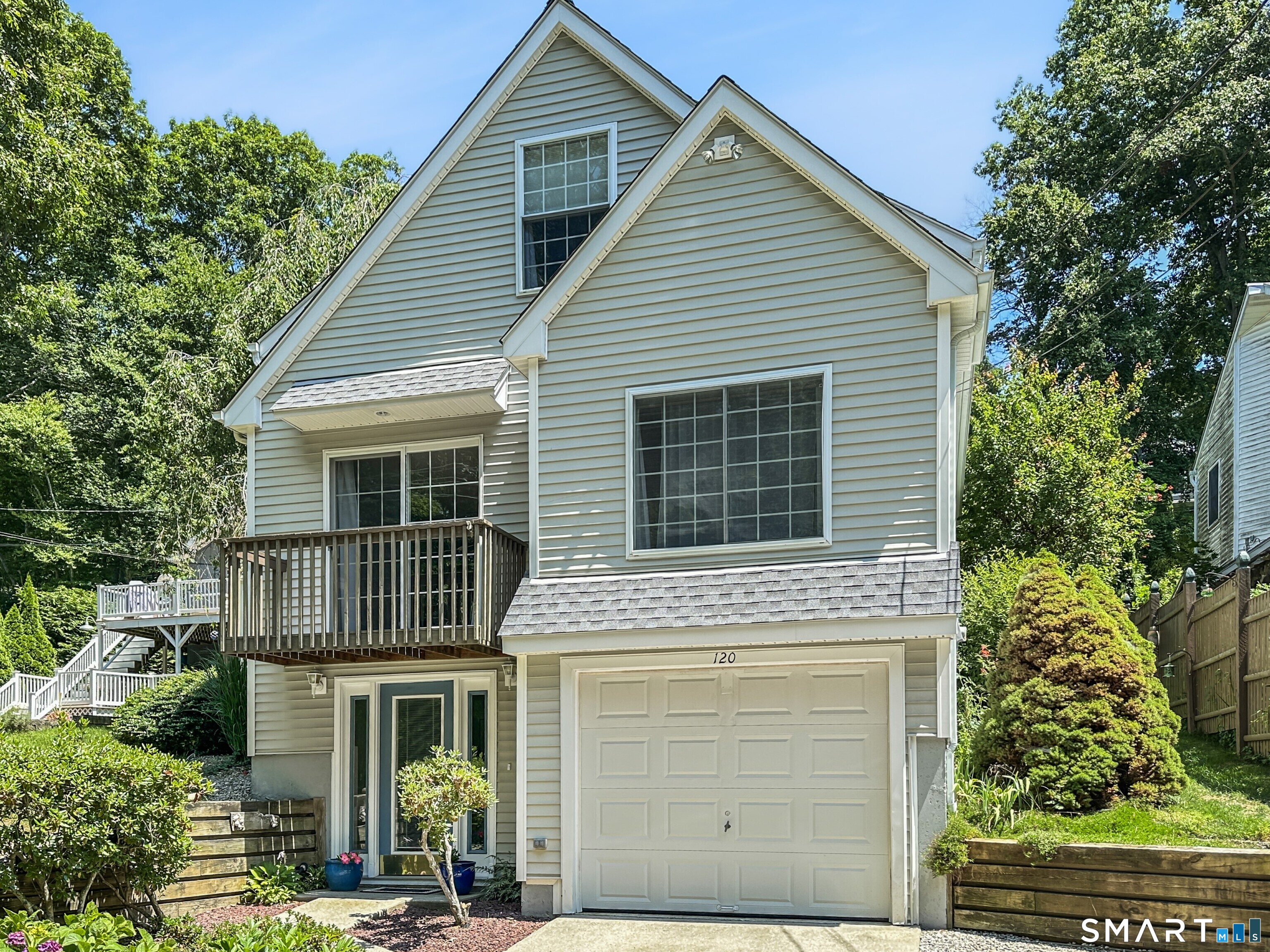 120 Giants Neck Road East Lyme CT 06357