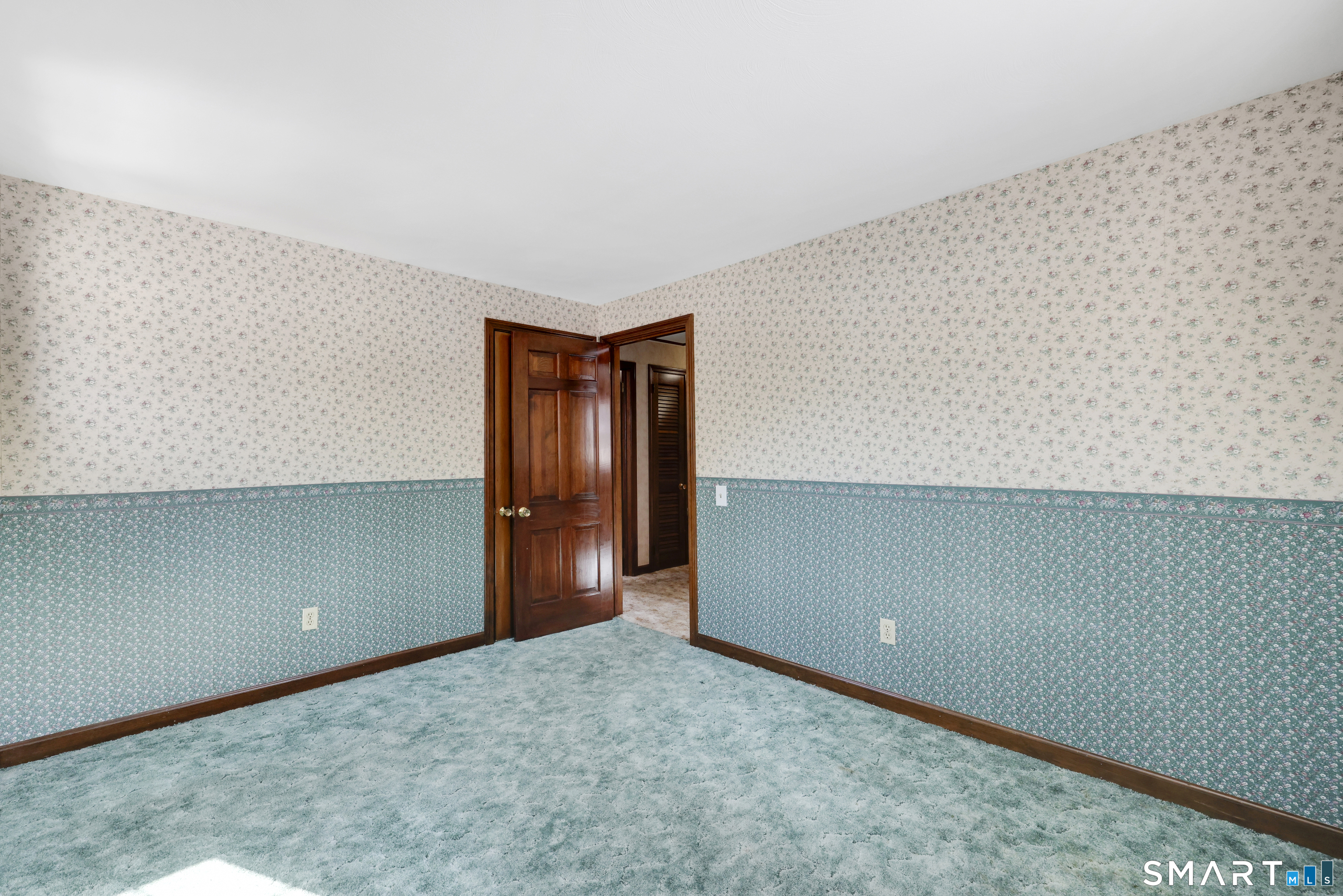 102 Robin Circle Tolland CT 06084