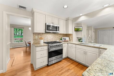 339 Meadow Road Farmington CT 06032