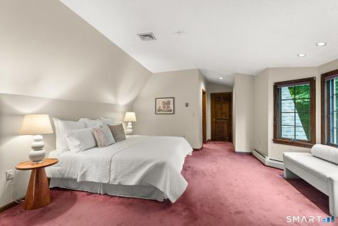 339 Meadow Road Farmington CT 06032