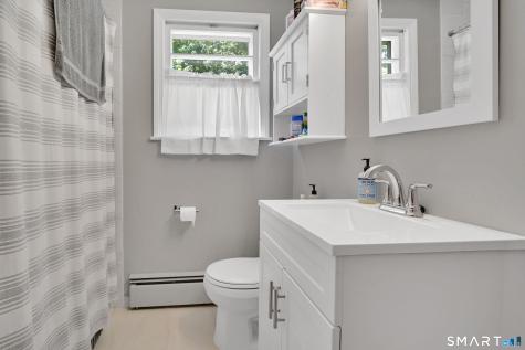 15 Bright Street Enfield CT 06082