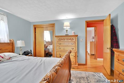 15 Bright Street Enfield CT 06082