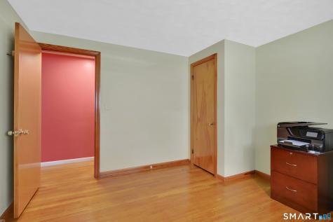 15 Bright Street Enfield CT 06082