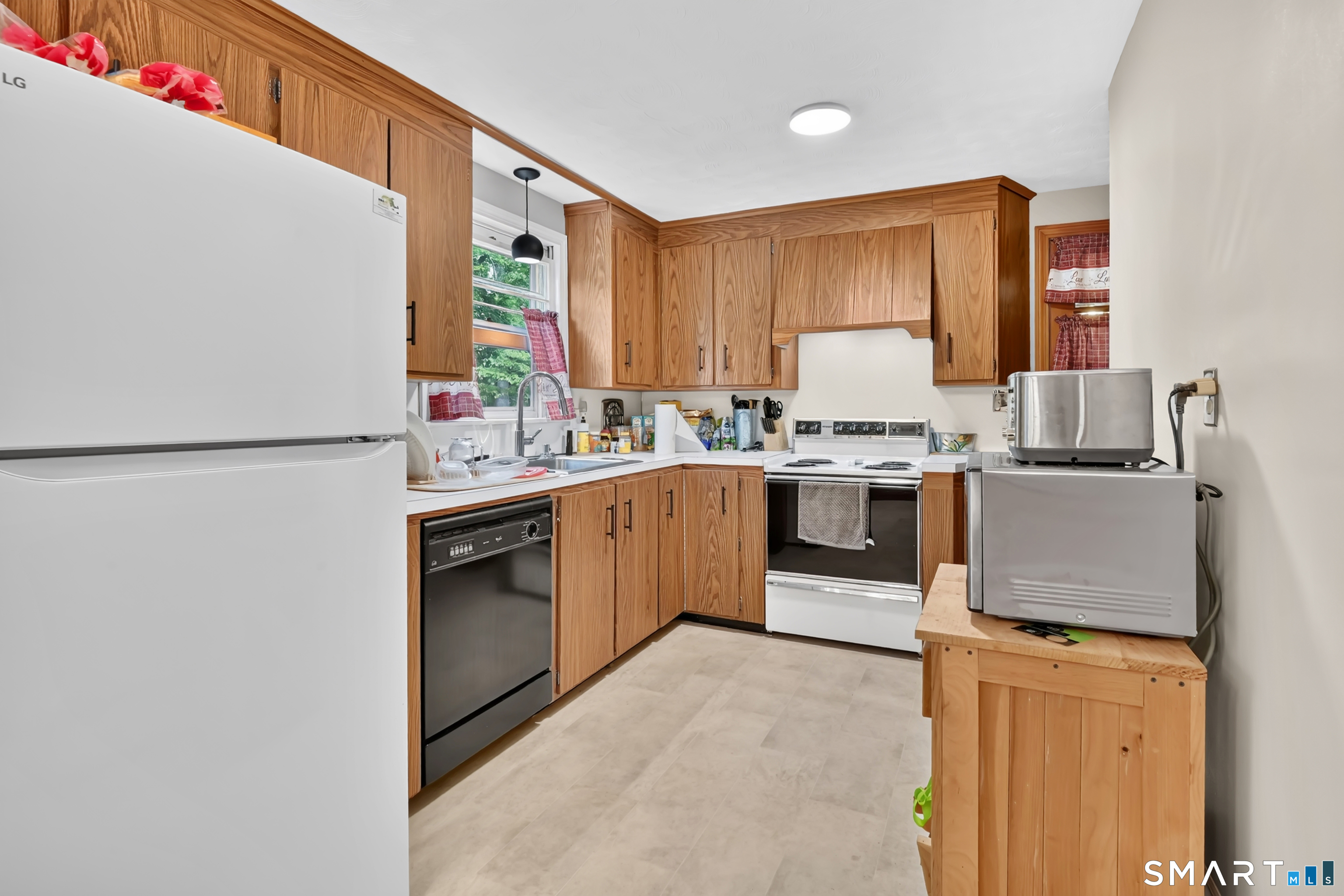 15 Bright Street Enfield CT 06082