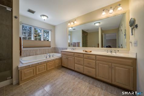11 Kachina Way Madison CT 06443