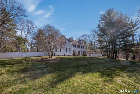 11 Kachina Way Madison CT 06443