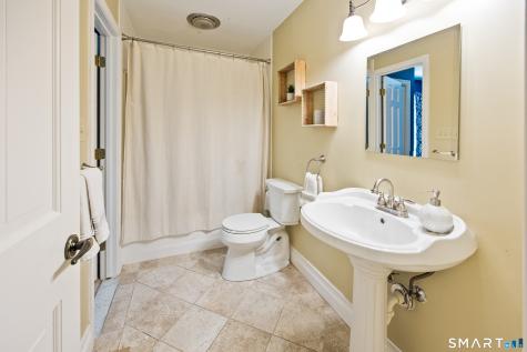 570 Riverside Drive Cheshire CT 06410