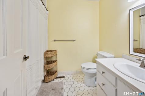 570 Riverside Drive Cheshire CT 06410