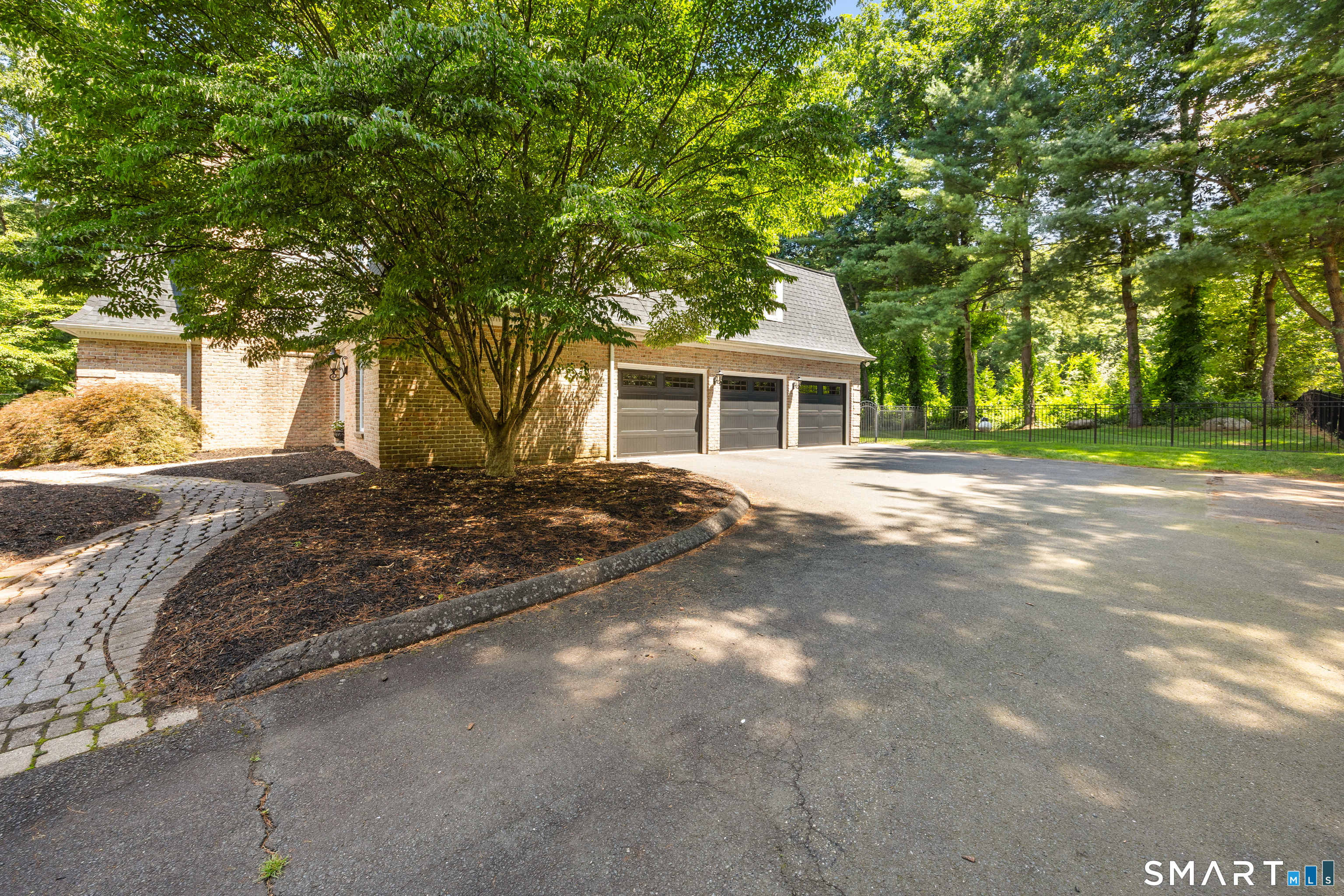 570 Riverside Drive Cheshire CT 06410