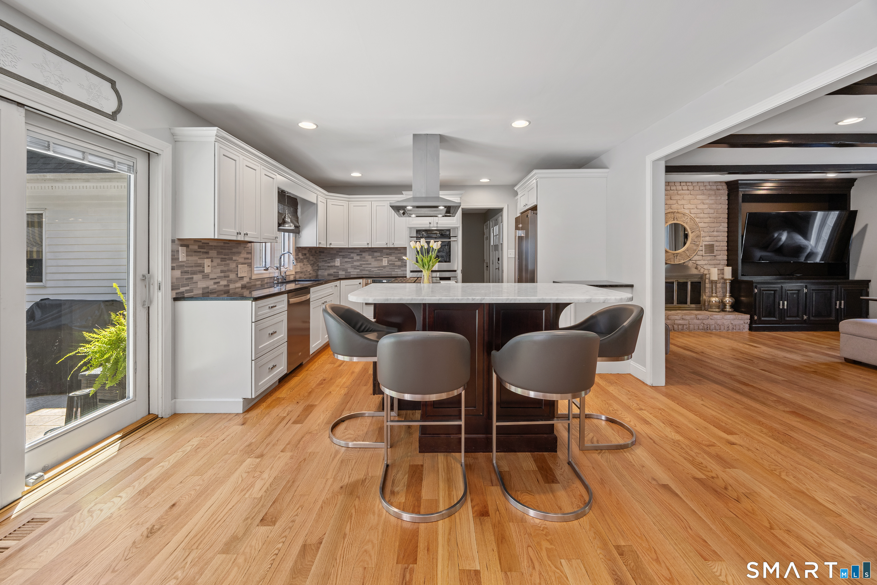 570 Riverside Drive Cheshire CT 06410