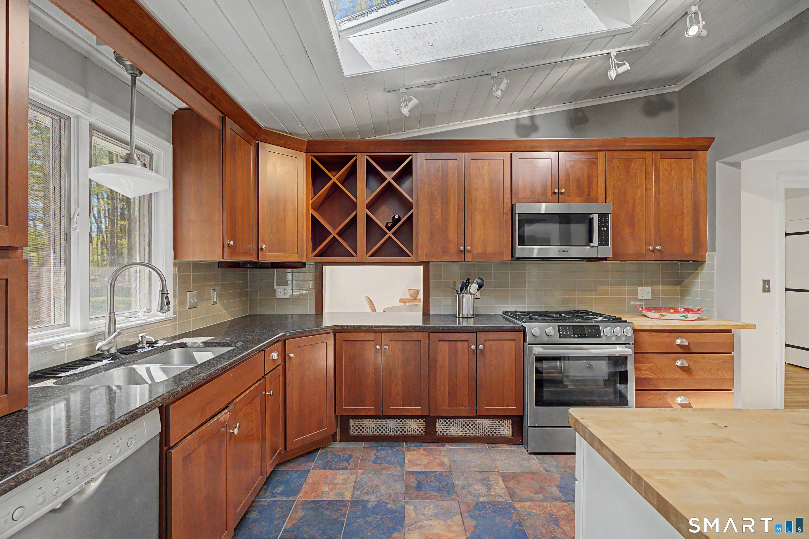 304 Bushy Hill Road Simsbury CT 06070