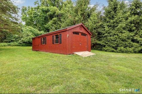 9 Hedge Meadow Lane Newtown CT 06470