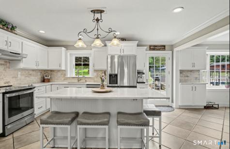 9 Hedge Meadow Lane Newtown CT 06470