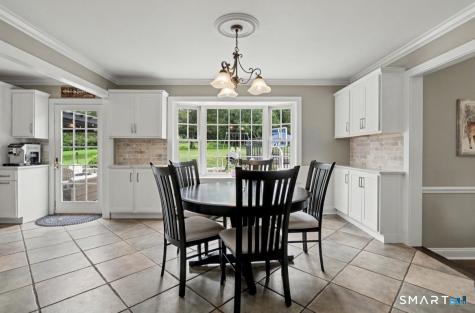 9 Hedge Meadow Lane Newtown CT 06470