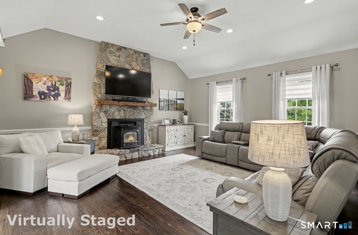 9 Hedge Meadow Lane Newtown CT 06470