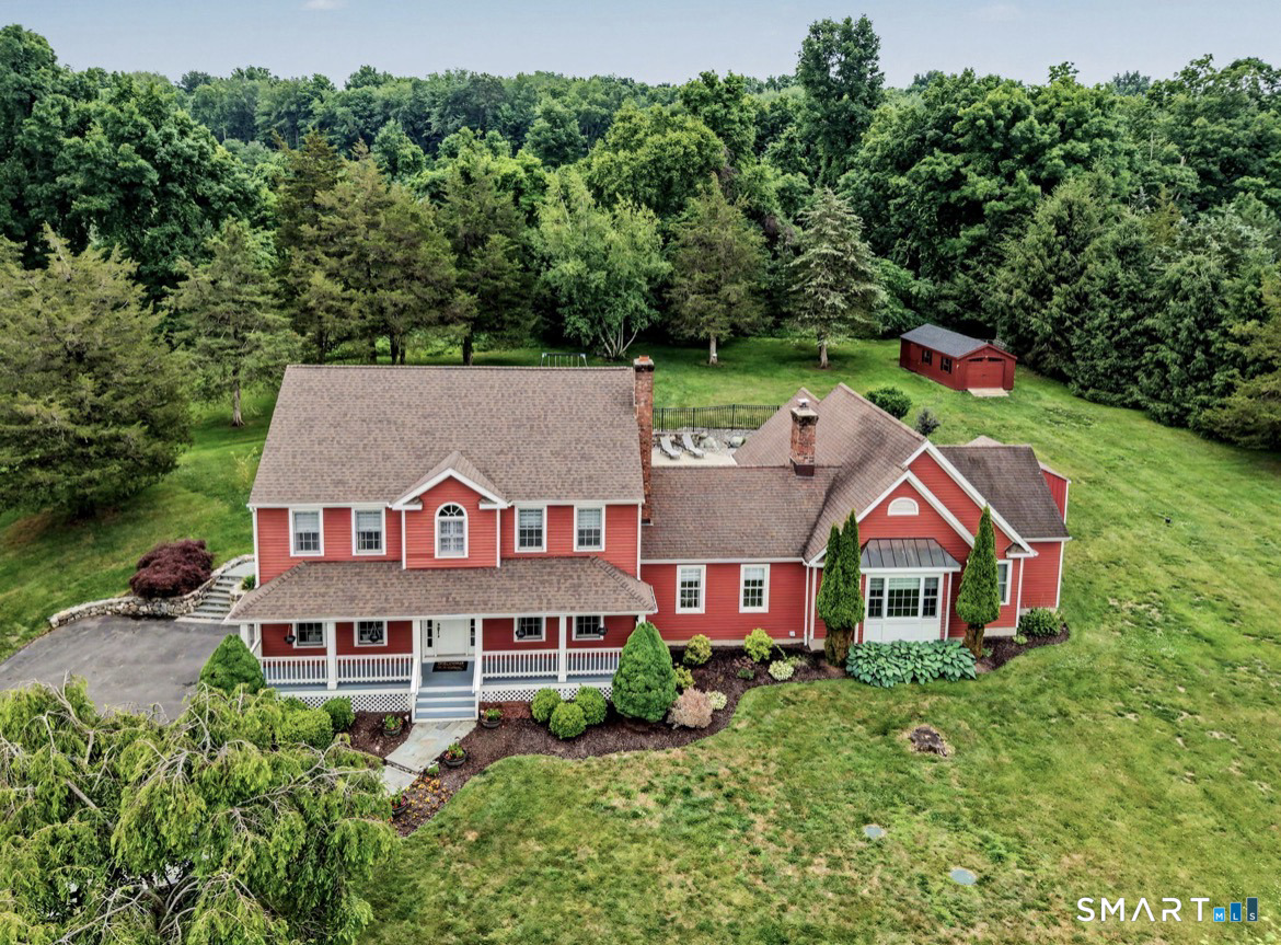9 Hedge Meadow Lane Newtown CT 06470