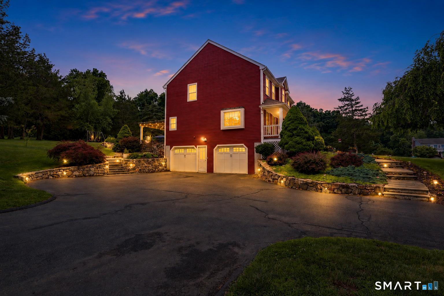 9 Hedge Meadow Lane Newtown CT 06470