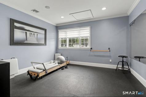 9 Hedge Meadow Lane Newtown CT 06470