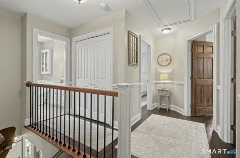 9 Hedge Meadow Lane Newtown CT 06470