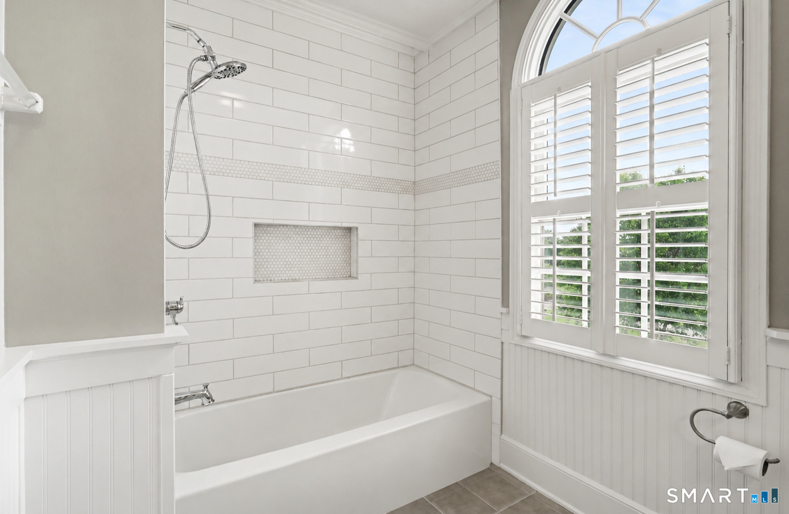 9 Hedge Meadow Lane Newtown CT 06470