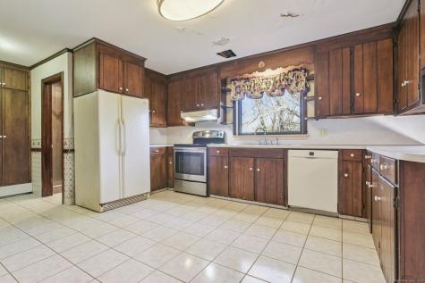 16 Green Avenue Stonington CT 06379