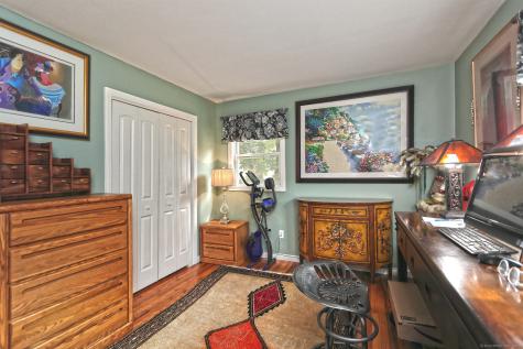 30 Lakeview Drive Milford CT 06460